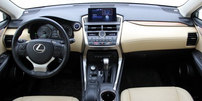 Интерьер Lexus NX 300h
